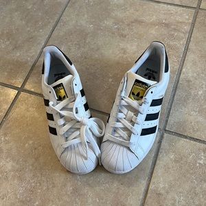 Brand New Adidas Superstar size US 3.5W